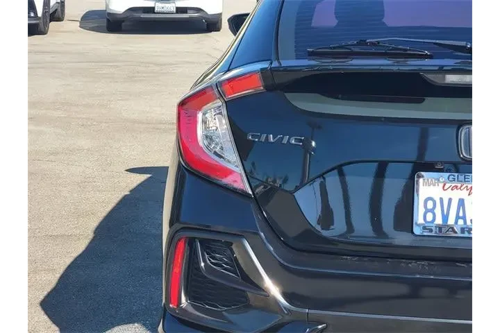 $18351 : Honda Civic 2020 LX 4dr Hatc image 6
