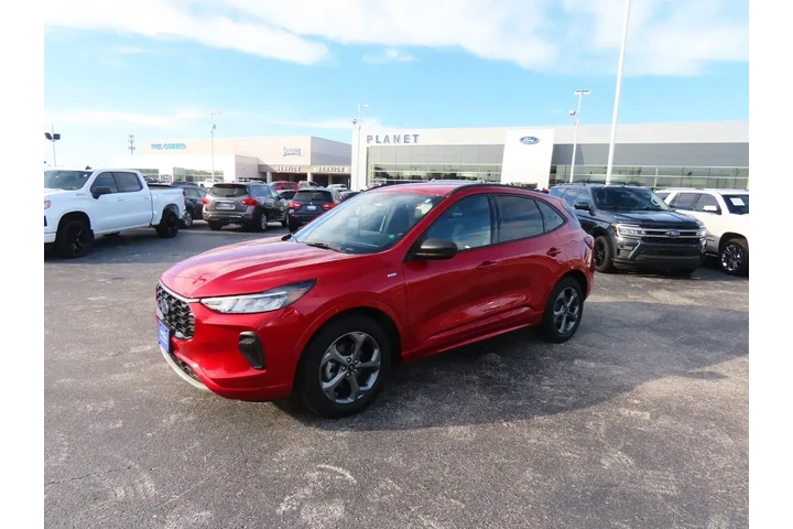 $24999 : Ford Escape 2023 ST-Line 4dr image 2