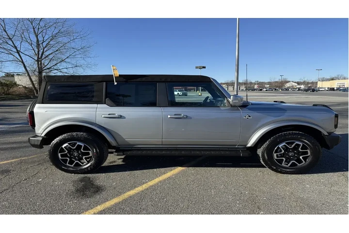 $39985 : Ford Bronco 2023 4x4 Outer B image 8