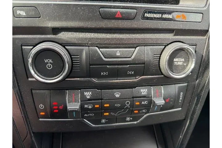 $16992 : Ford Explorer 2017 XLT 4dr S image 10