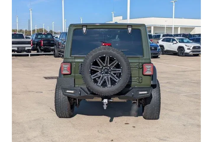 $19495 : Jeep Wrangler Unlimited 2021 image 4