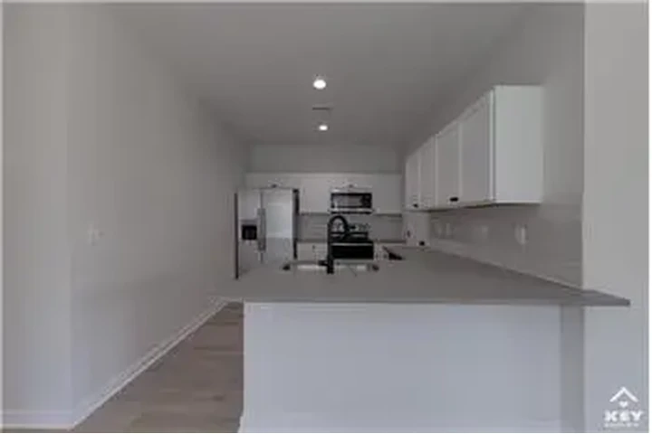 $1600 : Rental property with 4 bedro image 3