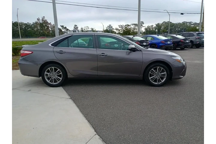 $13792 : Toyota Camry 2017 SE 4dr Sed image 4