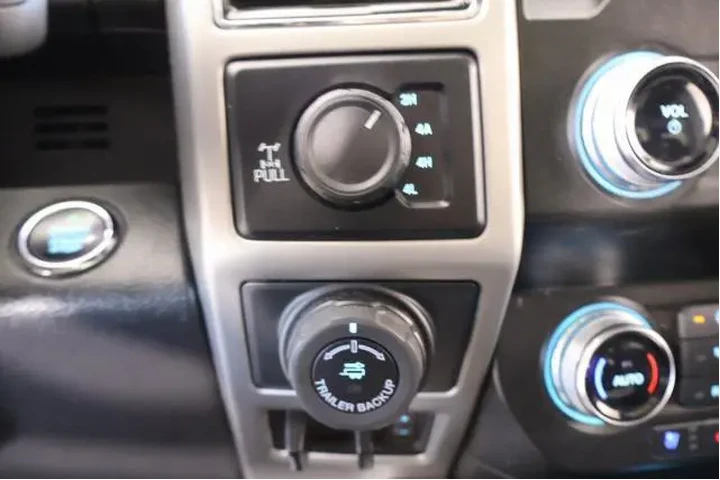 $31285 : Ford F-150 2020 4x4 Platinum image 9