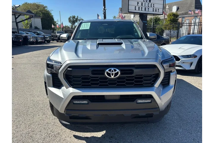 2024 Tacoma TRD Sport 2WD image 2