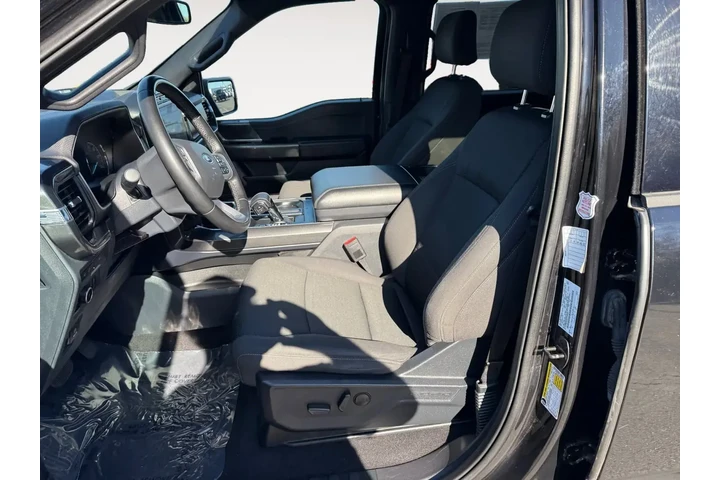 $37902 : Ford F-150 2023 4x4 XLT 4dr image 10