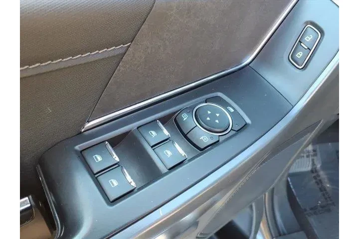 $38866 : Ford F-150 2024 4x4 XLT 4dr image 10