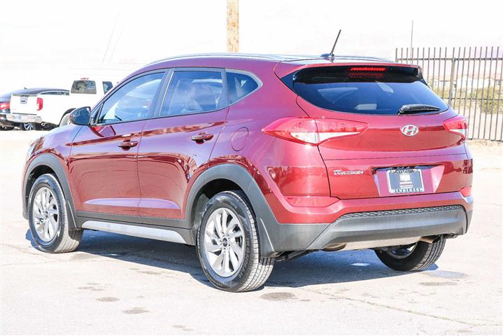 $17990 : Pre-Owned 2017 Hyundai Tucson image 6