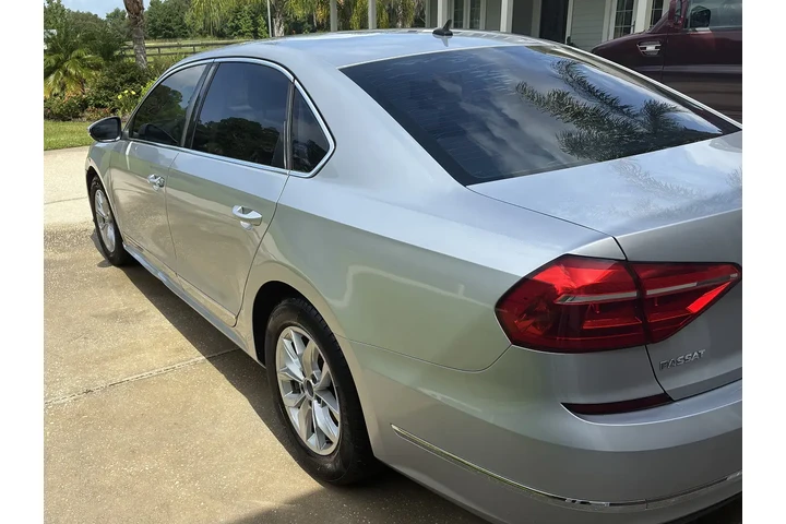 $4500 : 2016 Volkswagen Passat S image 5