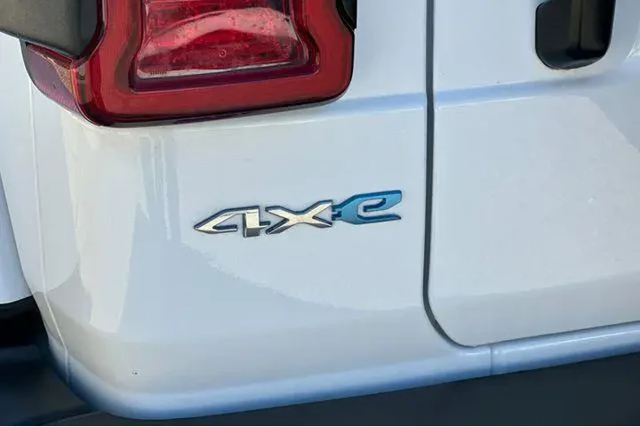 $31856 : Jeep Wrangler Unlimited 2022 image 9