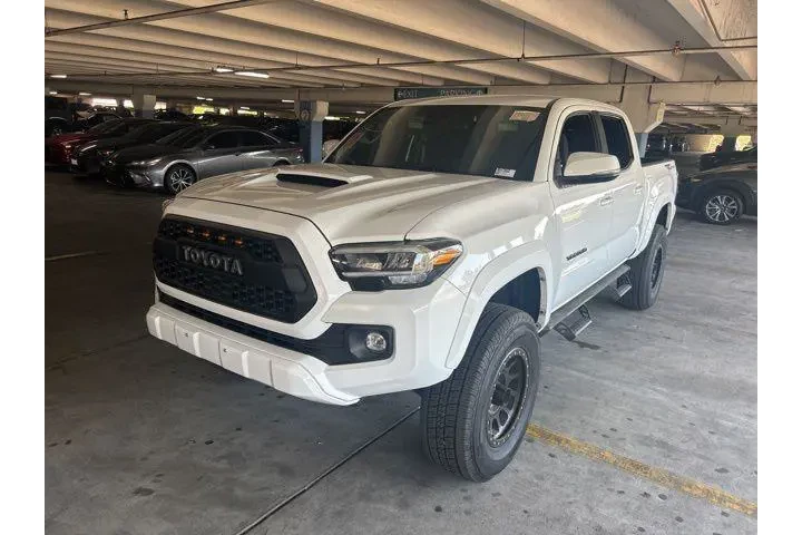 $32998 : Toyota Tacoma 2021 4x2 TRD S image 4