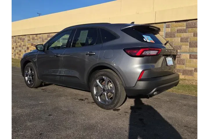 $24805 : Ford Escape 2025 ST-Line 4dr image 10