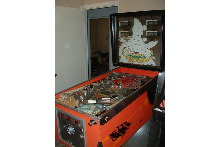 $600 : Old God of war PinBall machine image 2