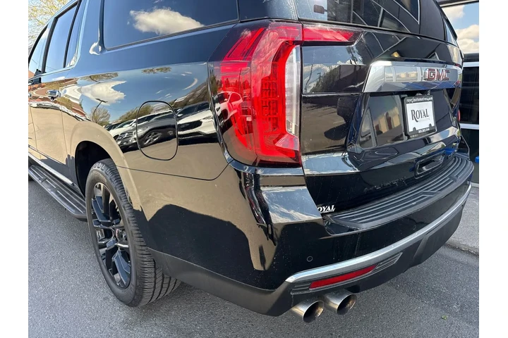 $46995 : 2023 GMC Yukon XL 4WD Denali image 9