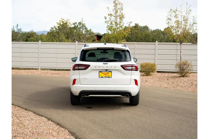 $29223 : 2024 Escape ST-Line image 5