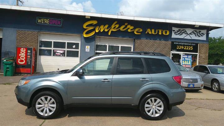 $8999 : 2011 Forester 2.5X Premium image 2