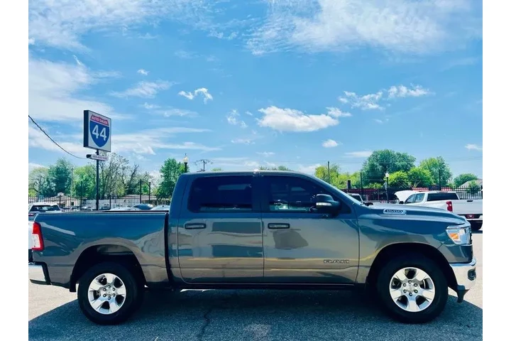 $29995 : 2021 RAM 1500 Big Horn Crew C image 8