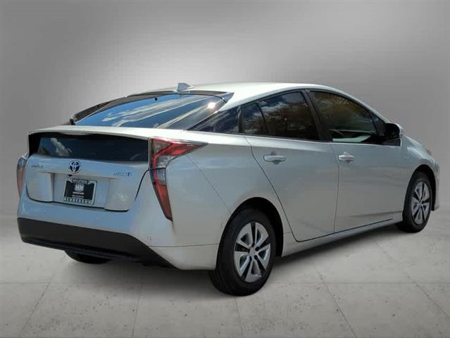 $20500 : Pre-Owned 2018 Toyota Prius T image 5