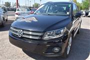 $8495 : 2016 Tiguan SE 2WD thumbnail