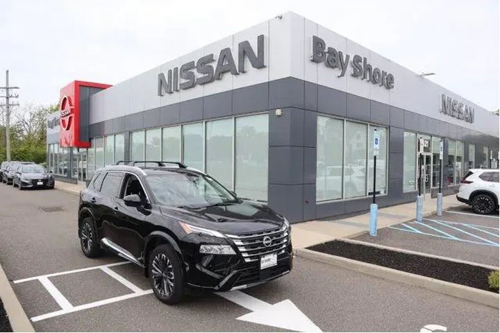 $34243 : Nissan Rogue 2025 Platinum 4 image 2