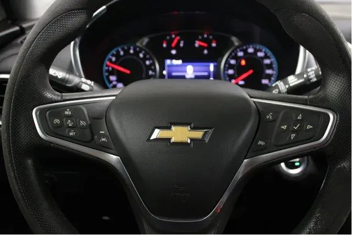 $18917 : Chevrolet Equinox 2023 LT 4d image 8