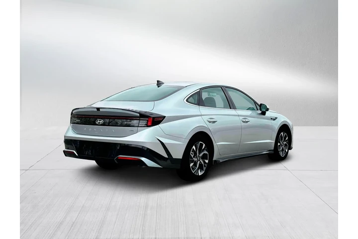 $23000 : Hyundai SONATA 2024 AWD SEL image 8