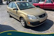 $3200 : 2008 KIA RIO2008 KIA RIO thumbnail