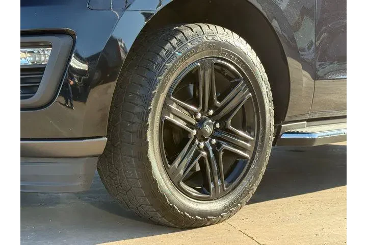 $34419 : Ford Expedition 2020 4x4 XLT image 8