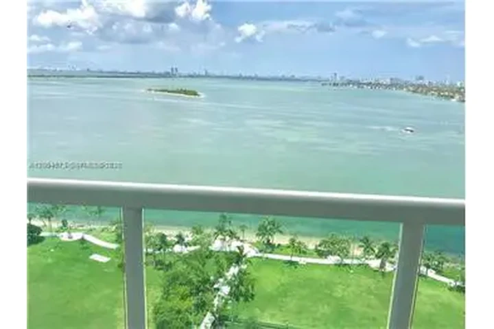 $4500 : Rental property with 2 bedro image 3