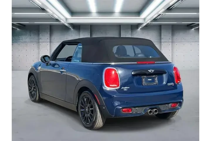 $18054 : MINI Convertible 2017 Cooper image 6