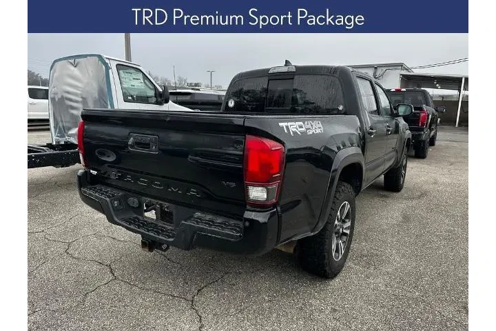 $28991 : Toyota Tacoma 2019 4x4 TRD S image 4