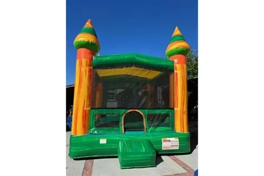JUMPERS, MESAS, SILLAS, CARPAS en Los Angeles