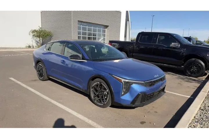 $27248 : Kia K4 2025 GT-Line 4dr Seda image 4