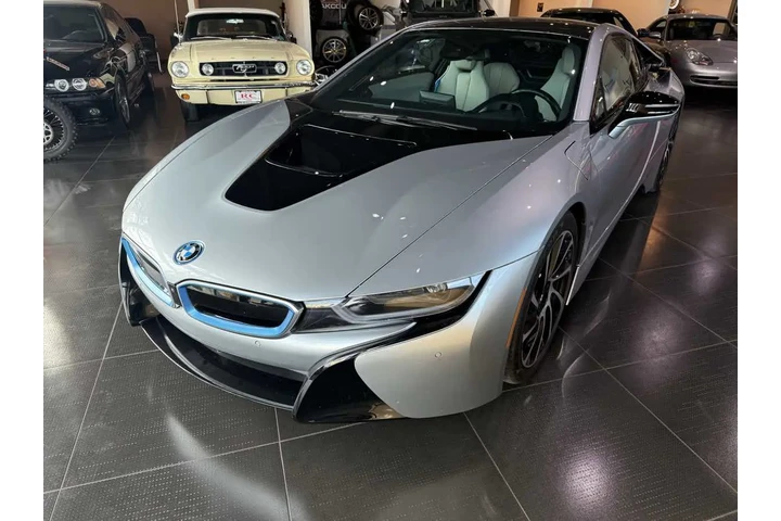 $52910 : 2014 i8 image 3