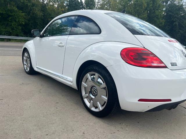 $5295 : 2012 Beetle 2.5L PZEV image 9