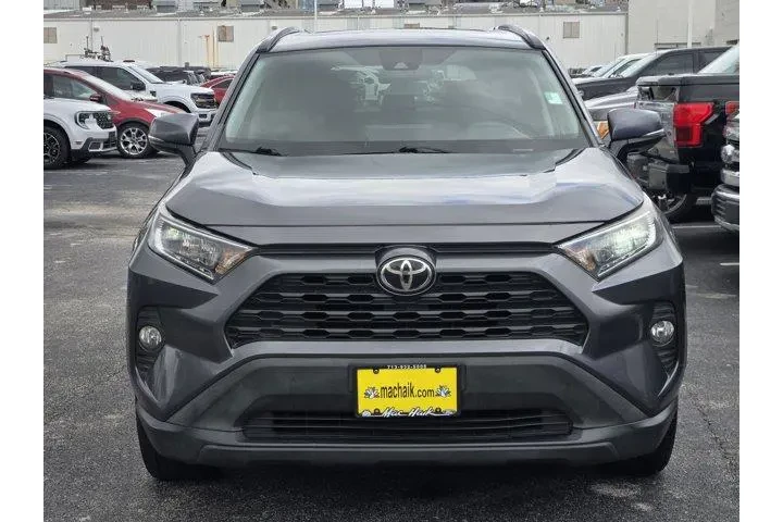 $22391 : Toyota RAV4 2021 XLE 4dr SUV image 2