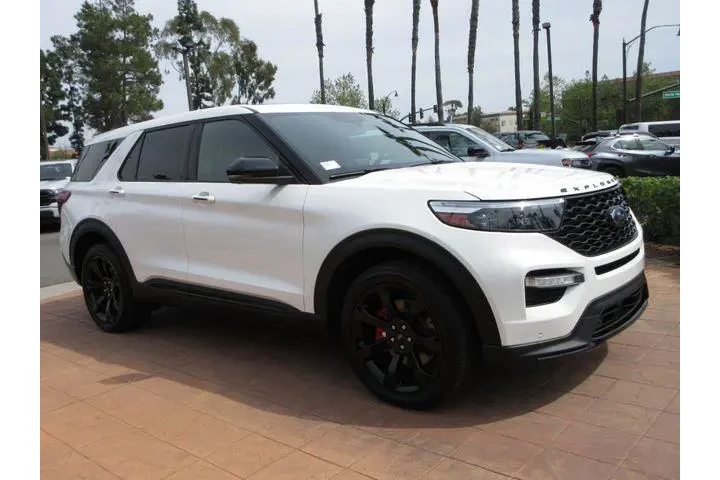 $28473 : Ford Explorer 2021 AWD ST 4d image 6