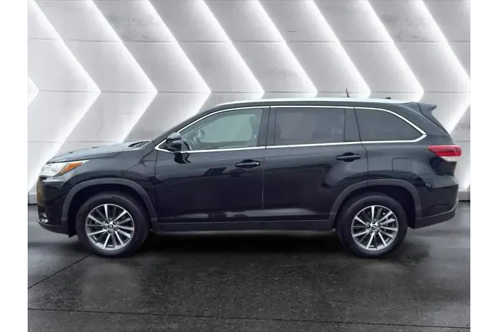 $15995 : Toyota Highlander 2019 XLE 4 image 2