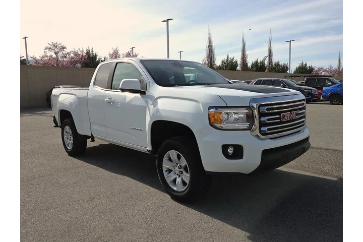 $24998 : GMC Canyon 2018 4x4 SLE 4dr image 1
