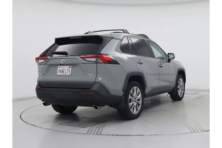 $30998 : Toyota RAV4 2022 AWD XLE Pre image 8