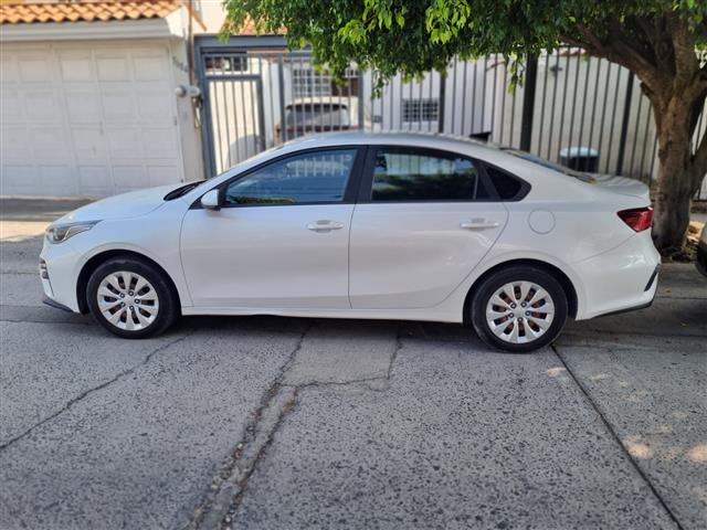 $209000 : Kia FORTE 2019, aire acondic image 2