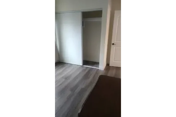 $2000 : RENTO CASITA NUEVA EN L.A. image 4
