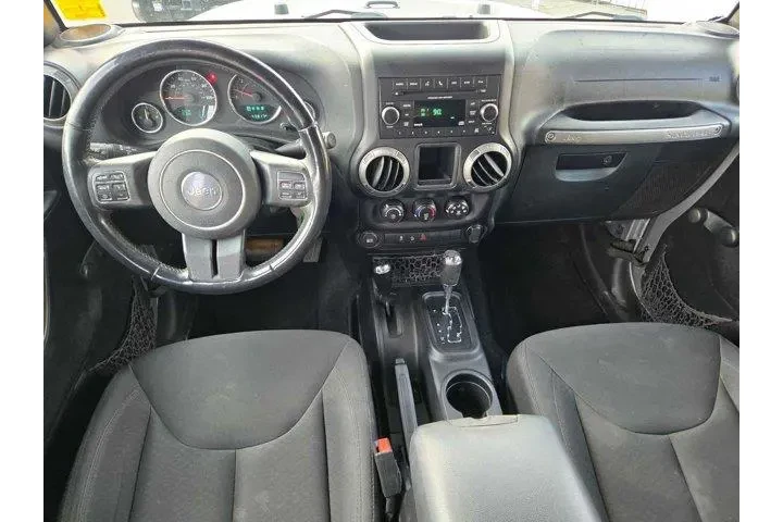 $25493 : Jeep Wrangler Unlimited 2016 image 10