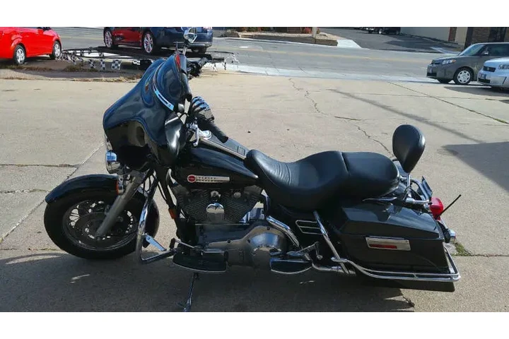 $4500 : 1999 Harley-Davidson FLHT Ele image 3
