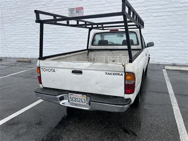 $3600 : Toyota Tacoma image 1