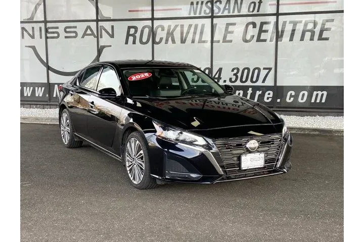 $20699 : Nissan Altima 2023 AWD 2.5 S image 2