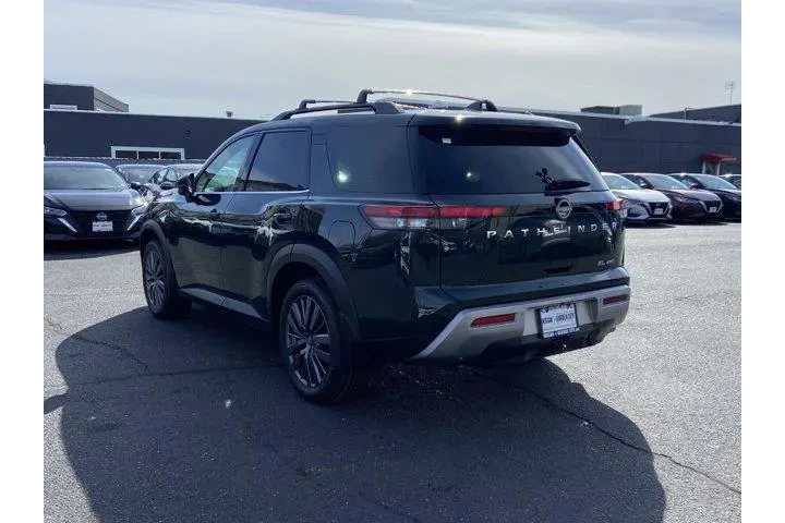 $27995 : Nissan Pathfinder 2022 AWD S image 6