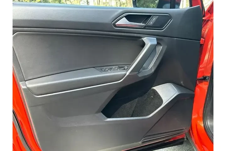 $13994 : Volkswagen Tiguan 2018 2.0T image 10