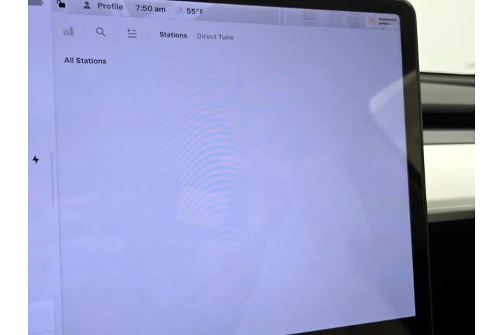 $37998 : Tesla Model Y 2024 AWD Long image 7