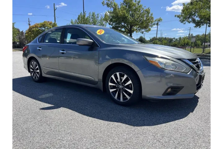 $8500 : 2016 Altima 2.5 SV image 5